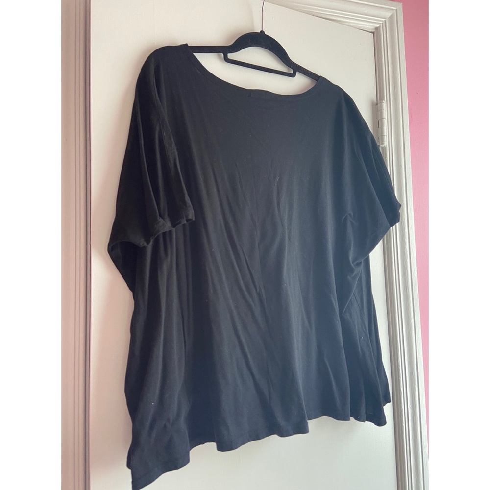 Truly Madly Deeply UO Leopard Cross Tee - One Size - Picture 3 of 5